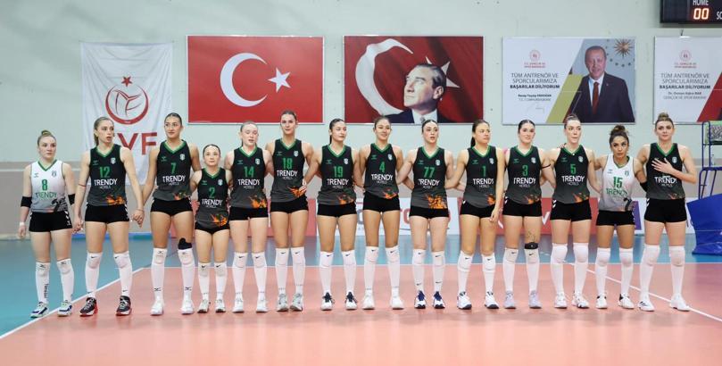 Manavgat kadın voleybol takımı 1. Lig'de