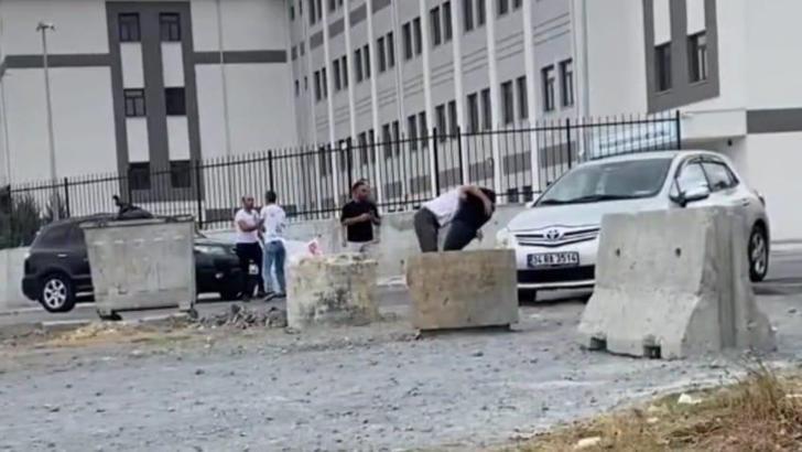 İstanbul - Başakşehir’de iki grup arasında silahlı kavgada seken kurşun güvenlik görevlisini yaraladı