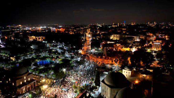 İstanbul - İstanbul'da 'Gazze'ye Umut Işığı Ol' yürüyüşü düzenlendi -1