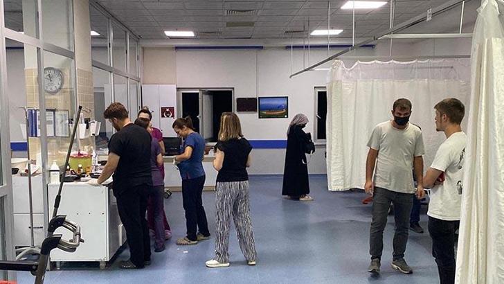 Tekirdağ'da, 50 işçi zehirlenme şüphesiyle hastaneye kaldırıldı