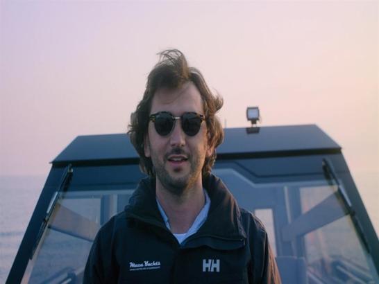 Teknesi parçalanmış halde bulunan iş insanını 13 kurbağa adam arıyor