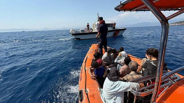Fethiye'de mahsur kalan 24 kaçak göçmen kurtarıldı