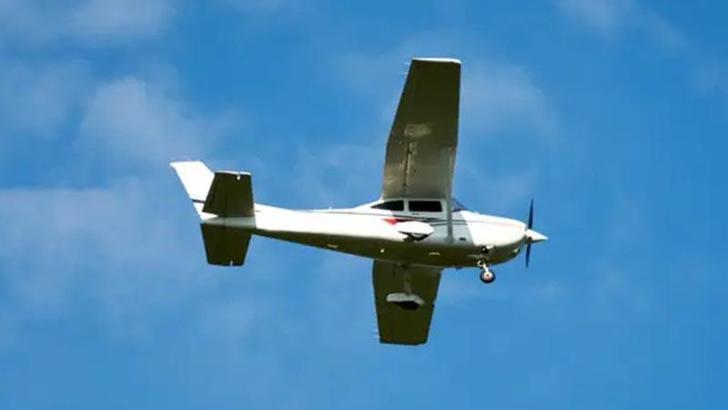 Romanya'da küçük uçak düştü: 2 ölü