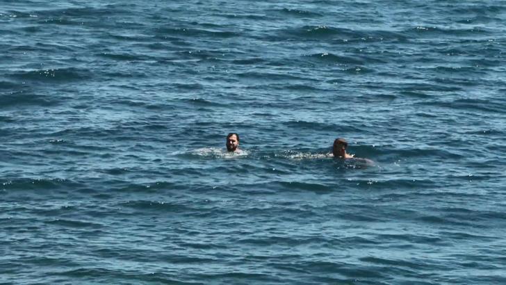 İstanbul - İstanbul’da sıcaktan bunalanlar Sirkeci Sahili'ne akın etti