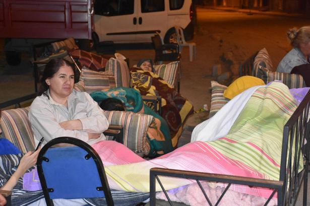 Balıkesir’de 6.1 büyüklüğünde deprem: 1 ölü, 29 yaralı (8)