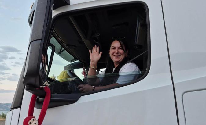 TIR şoförü Nazan: İşimi severek yapıyorum, kadın şoförler çoğalsın istiyorum