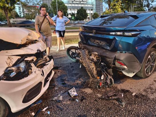 Motosikletliye çarpıp kaçtı