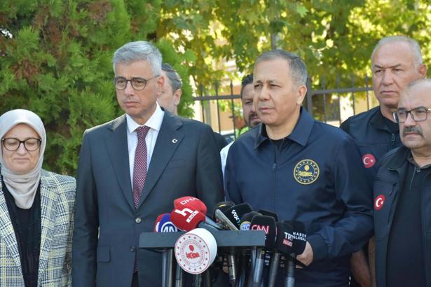 Bakan Yerlikaya: Balıkesir'de 4 büyüklüğünde 10'un üzerinde deprem oldu, artçı sayısı 250'yi geçti