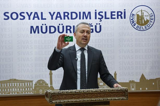 Sivas'ta yeni evlenen çiftlere çeyiz desteği