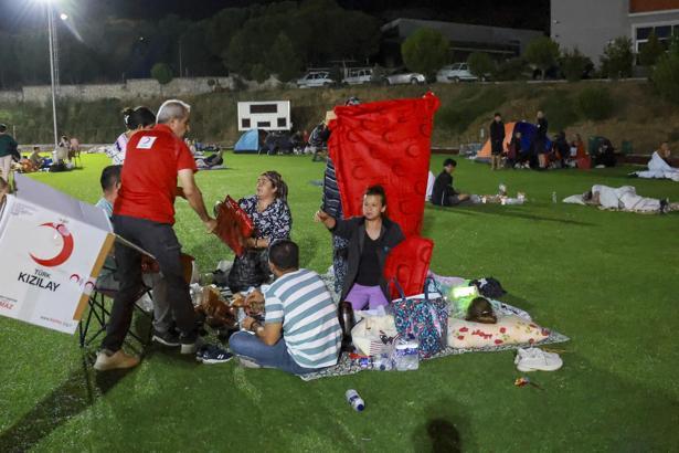 Türk Kızılay Sındırgı’da beslenme desteğine devam ettiğini duyurdu