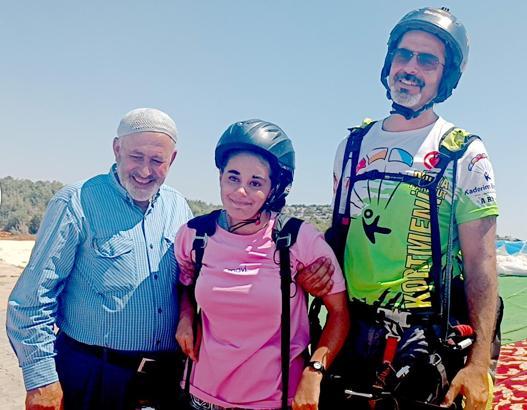 Engelli Nisanur’un yamaç paraşütü ile uçma hayali gerçek oldu