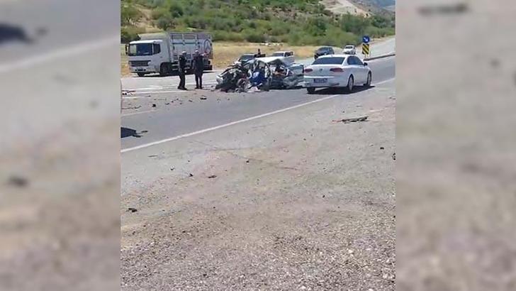 Malatya'da kamyon ile otomobil çarpıştı: 2 ölü, 1 yaralı
