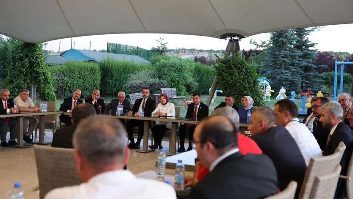 Bakan Göktaş, şehit yakınları ve gazilerle bir araya geldi