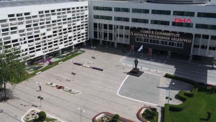 Antalya Büyükşehir Belediyesi’ne yönelik 195 milyonluk 'rüşvet' operasyonu; 17 gözaltı