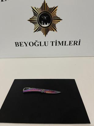 İstanbul - Taksim'de gece kulübünde kıskandığı kadını ve kendi sevgilisini bıçakladı