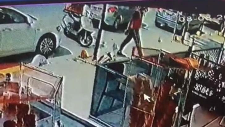 İstanbul - Beylikdüzü'nde otomobiliyle motosiklete çarpıp kaçtı, yakalandıktan sonra yeniden kaçtı