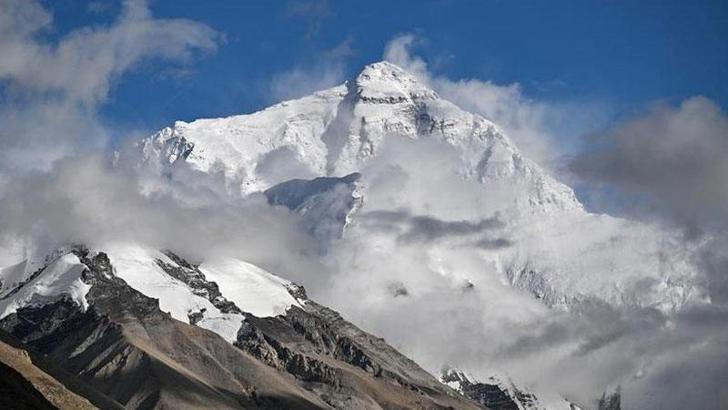Nepal, Himalayalar'daki 97 zirveyi iki yıl ücretsiz tırmanışa açacak
