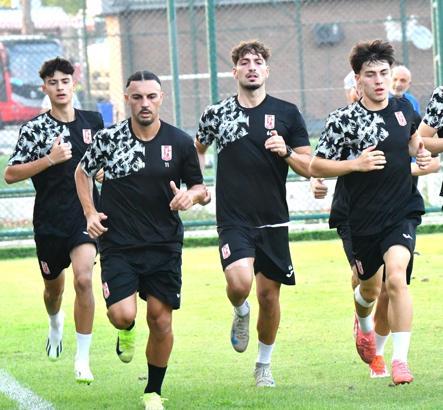 Balıkesirspor kampa girdi