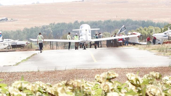 İstanbul - Ön dikmesinde arıza olan uçak Hezarfen Havalimanı’na iniş yaptı