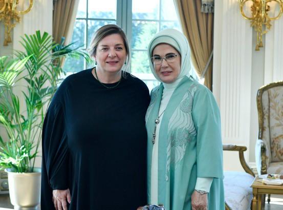Emine Erdoğan, Gürcistan Devlet Başkanı'nın eşi Tamar Bagrationi ile bir araya geldi