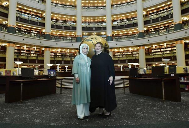 Emine Erdoğan, Gürcistan Devlet Başkanı'nın eşi Tamar Bagrationi ile bir araya geldi (2)