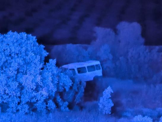 Mardin'de şarampole devrilen minibüsteki 2 kişi yaralandı