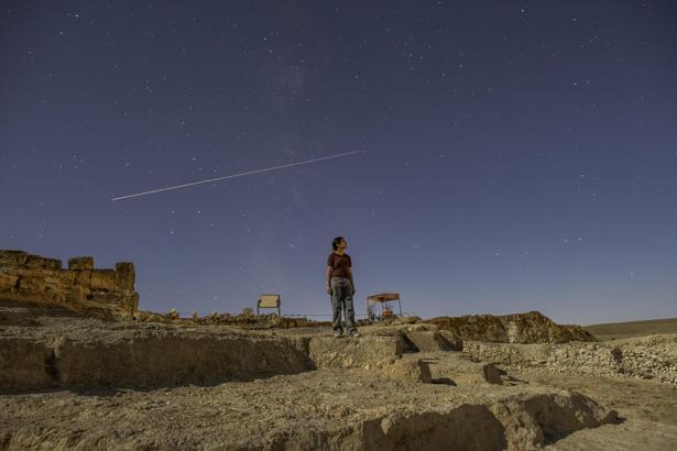 Tarihi Zerzevan Kalesi'nde Perseid meteor yağmurunu izlediler