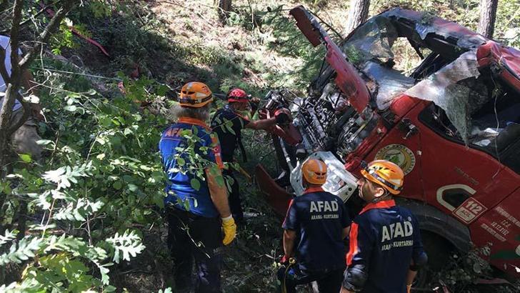 Orman yangınına giden arazöz uçuruma yuvarlandı; 1 şehit, 5 yaralı