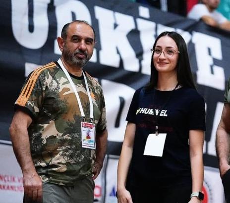 Milli Sporcu Kızılaslan, antrenörlüğünde 2 sporcusunu finale taşıdı