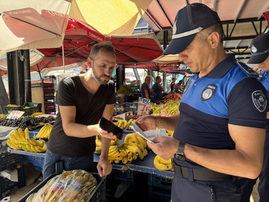 Kayseri zabıtasından pazar yeri ve marketlerde denetim