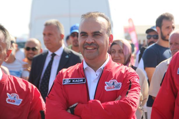 Bakan Kacır: TEKNOFEST’e 7’den 77’ye tüm milletimizi bekliyorum