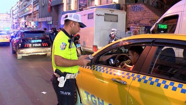 Kadıköy'de helikopter destekli 'Huzur İstanbul' denetimi