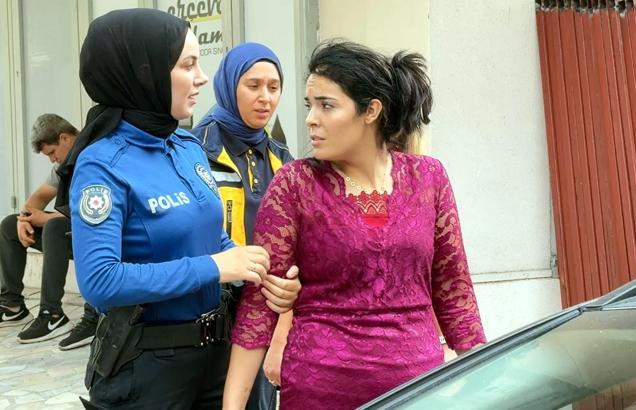 İstanbul - Avcılar’da intihar girişimi için çatı katına çıktığı sanılan kadın kaçak göçmen çıktı