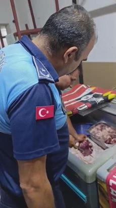 Akdeniz zabıtasından bozulmuş et ürünleri ele geçirilen iş yerine para cezası