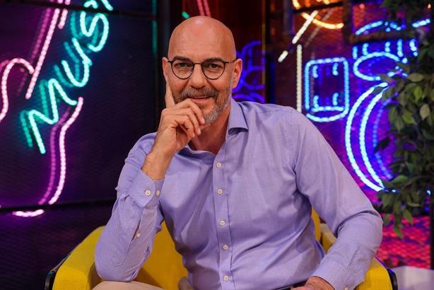 ‘Eşref Rüya setinde samimiyet ve sıcaklık hakim’