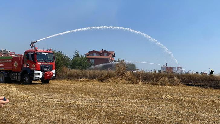 Bolu’da yerleşim alanı yakınında otluk yangını