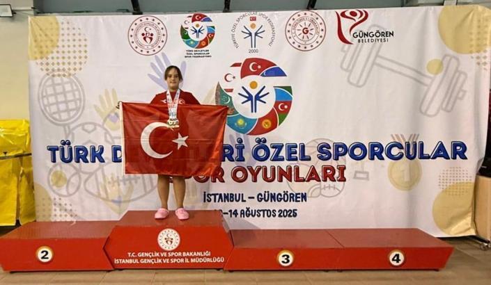 Muğlalı özel sporcu Elif'ten 3 madalya
