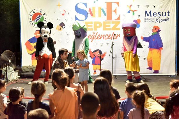 Kirişçiler Mahallesi 'Sahne Kepez'le şenlendi