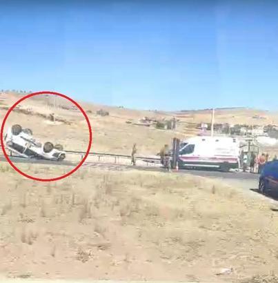 Diyarbakır’da takla atan hafif ticari araçtaki 2 kişi yaralandı
