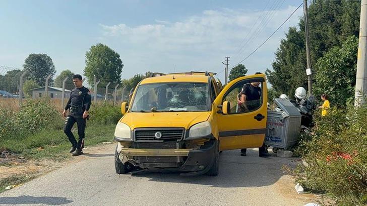 Hafif ticari araçla çarpışan motosikletin sürücüsü öldü