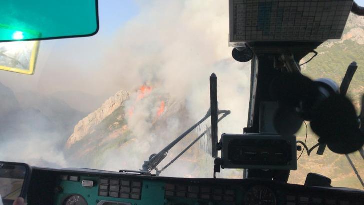 Mersin'deki orman yangını 2'nci gününde (3)