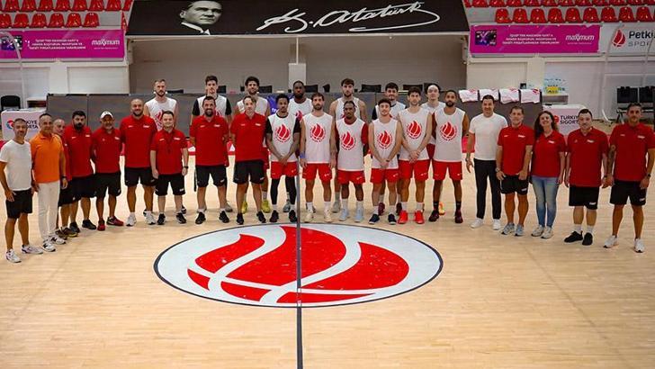 Petkimspor tam kadro parkede