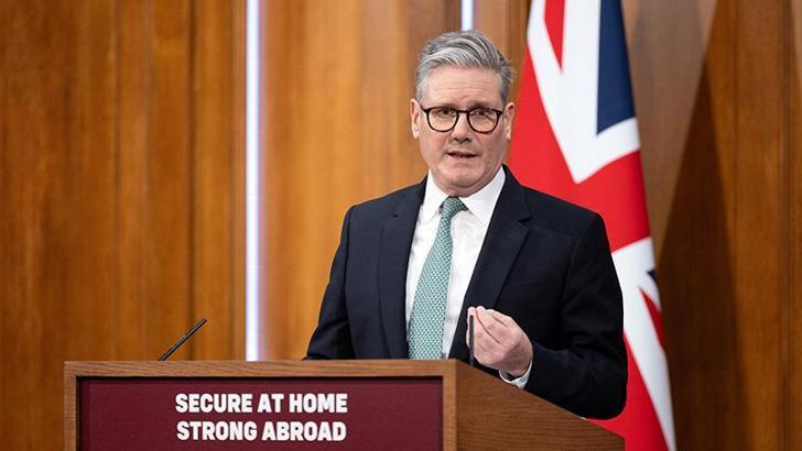 İngiltere Başbakanı Starmer: İsrail, Gazze'ye yardımlar üzerindeki kısıtlamaları acilen kaldırmalı