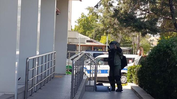 Edirne’de banka şubesinin önünde bırakılan şüpheli çanta fünye ile patlatıldı