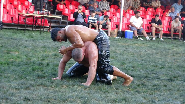 Şile yağlı güreşleri 2 yıl sonra yeniden yapıldı, Mahmut Keçici 'Güreş Ağası' oldu