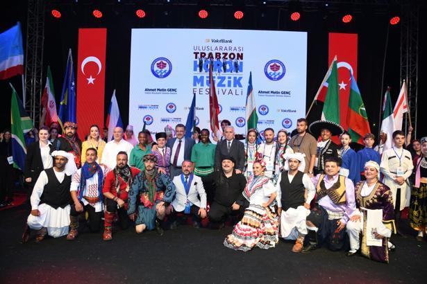 Uluslararası Horon Festivali’nden dünyaya mesaj verdiler