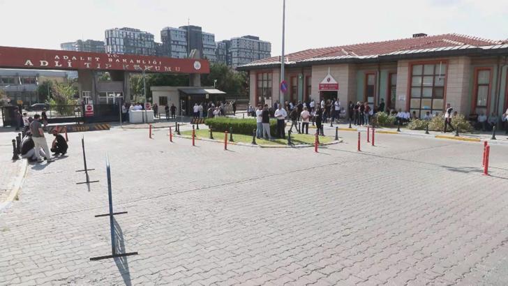 İstanbul - Eyüpsultan'da öldürülen taksicinin meslektaşı olan ağabeyi: Biz evden kefenimizle çıkmak zorunda değiliz