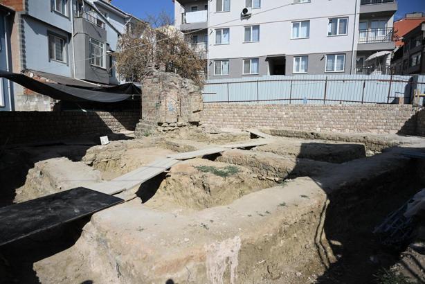 Edirne’de günümüze tek duvarı ulaşan Çokalca Camisi’nde, restorasyon başladı