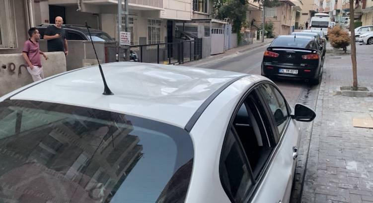 İstanbul - Küçükçekmece’de ailesini evde rehin alan kişi, polisleri görünce 3. kattan atladı