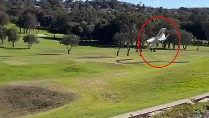 Avustralya'da hafif uçak golf sahasına indi: 2 yaralı